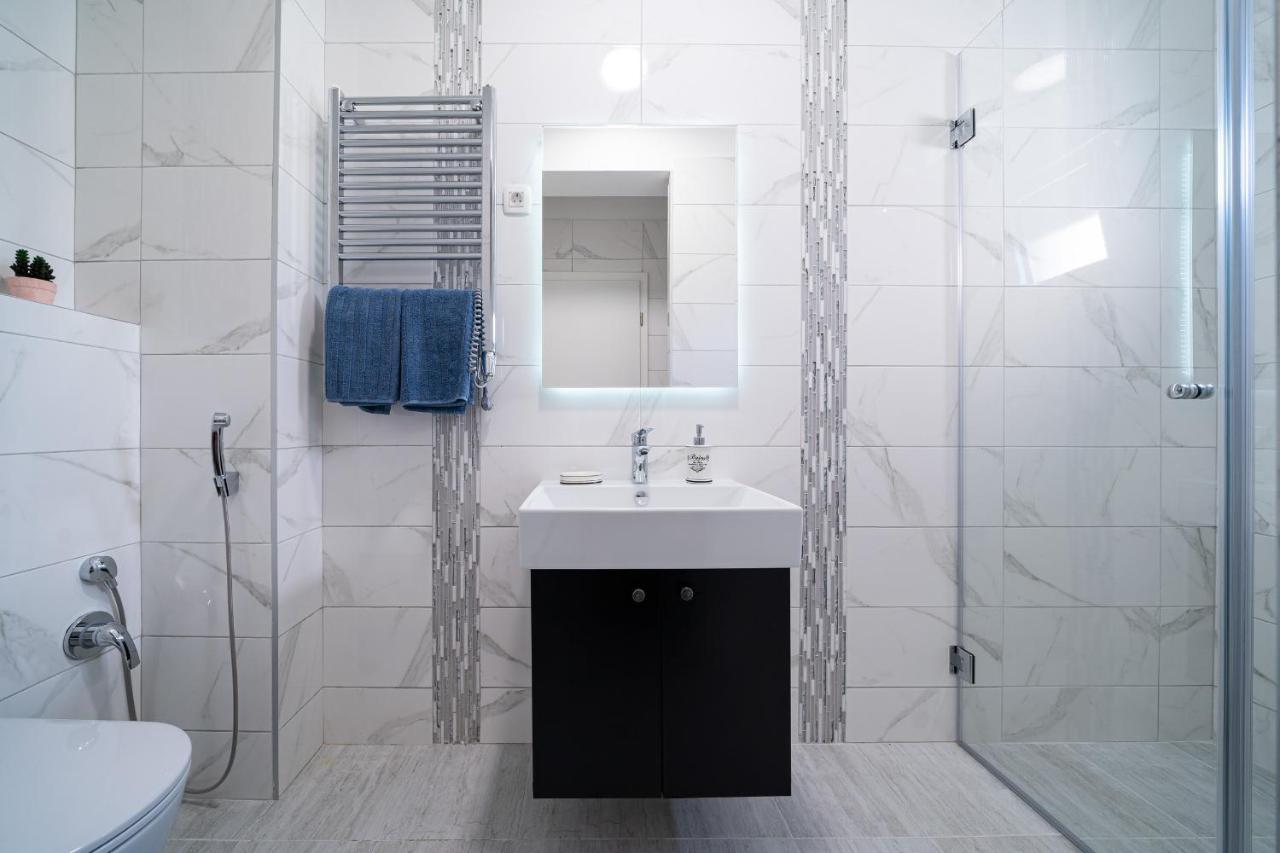 Luxury Dream View Apartment Котор Екстер'єр фото